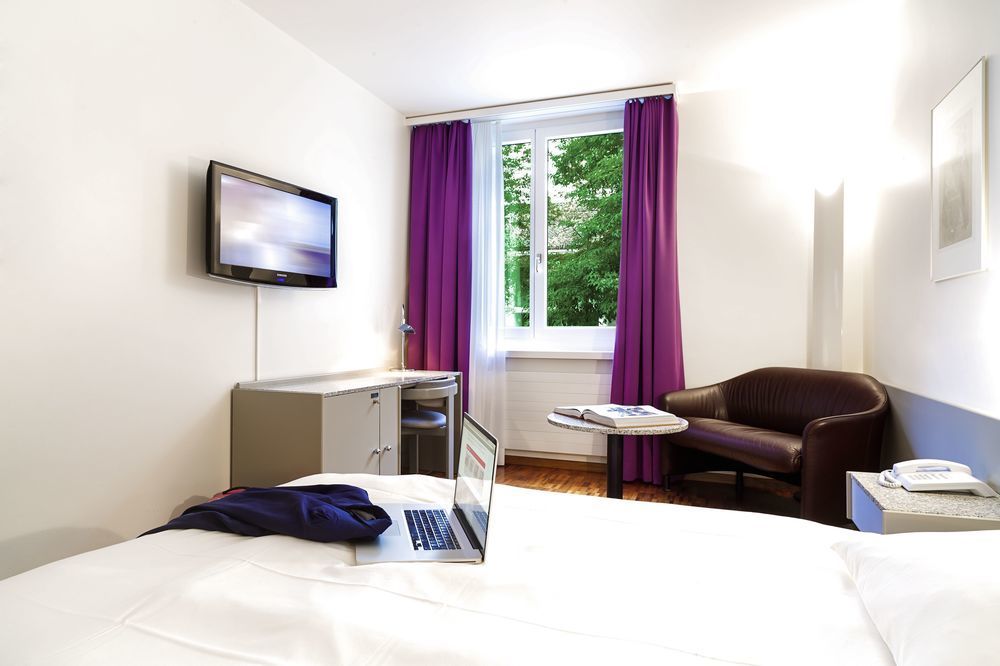 Hotel Fly Away Kloten Luaran gambar