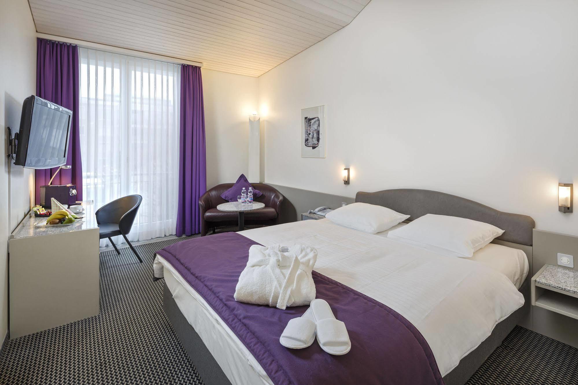 Hotel Fly Away Kloten Luaran gambar